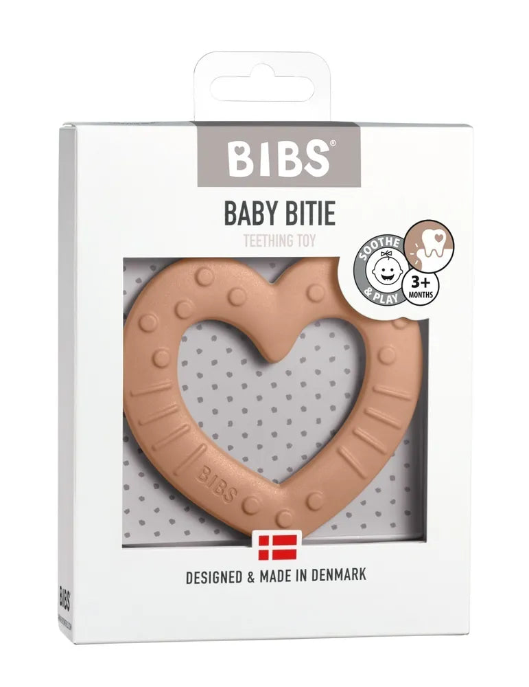 Пустышка BIBS Baby Bitie Heart персиковая ортодонтическая 0-6 месяцев