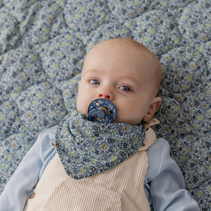 Одеяло BIBS x Liberty Chamomile Lawn голубое для новорождённых